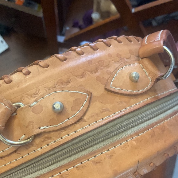 Vintage Tan Tooled Leather Hatbox Handbag - Picture 7 of 11